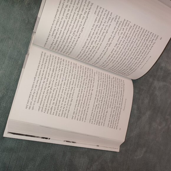 Book Steve Jobs Biography Walter Isaacson hardcover Simon Schuster Bestseller - Picture 8 of 11